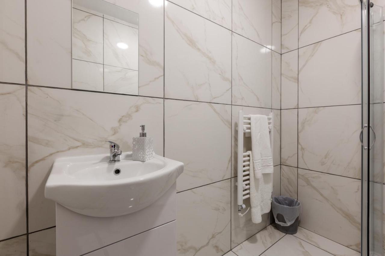 York Villas Free Parking Included Liverpool Exterior foto